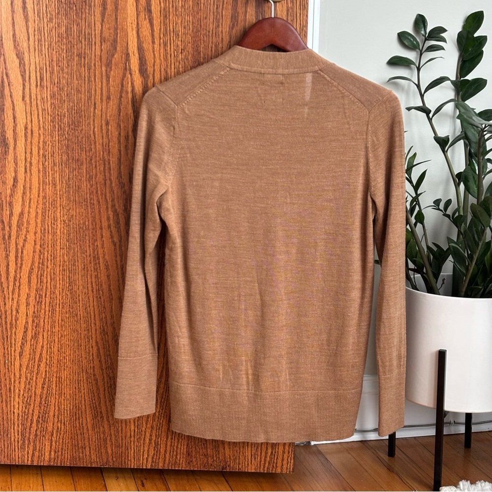 GAP 100% Merino Wool Petite Cardigan Sweater M - Picture 2 of 5